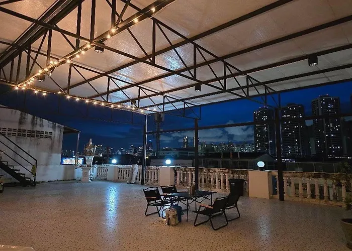 Sukhum Huai Khwang Hostel Bangkok
