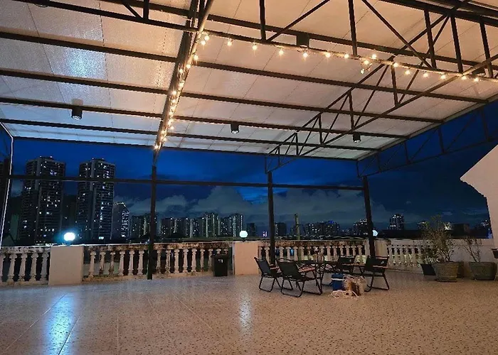 Hostel Sukhum Huai Khwang Bangkok