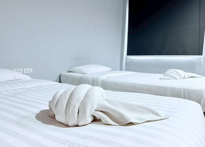 Hostel Sukhum Huai Khwang *